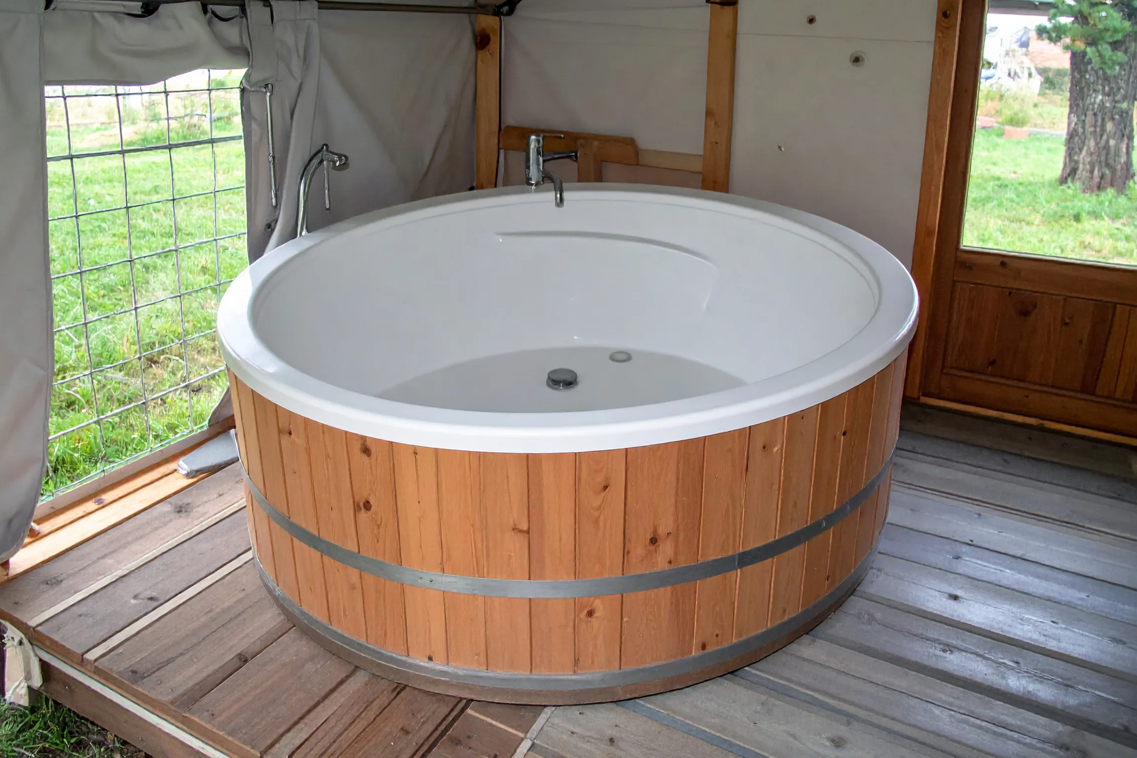 グランピング場のお風呂画像