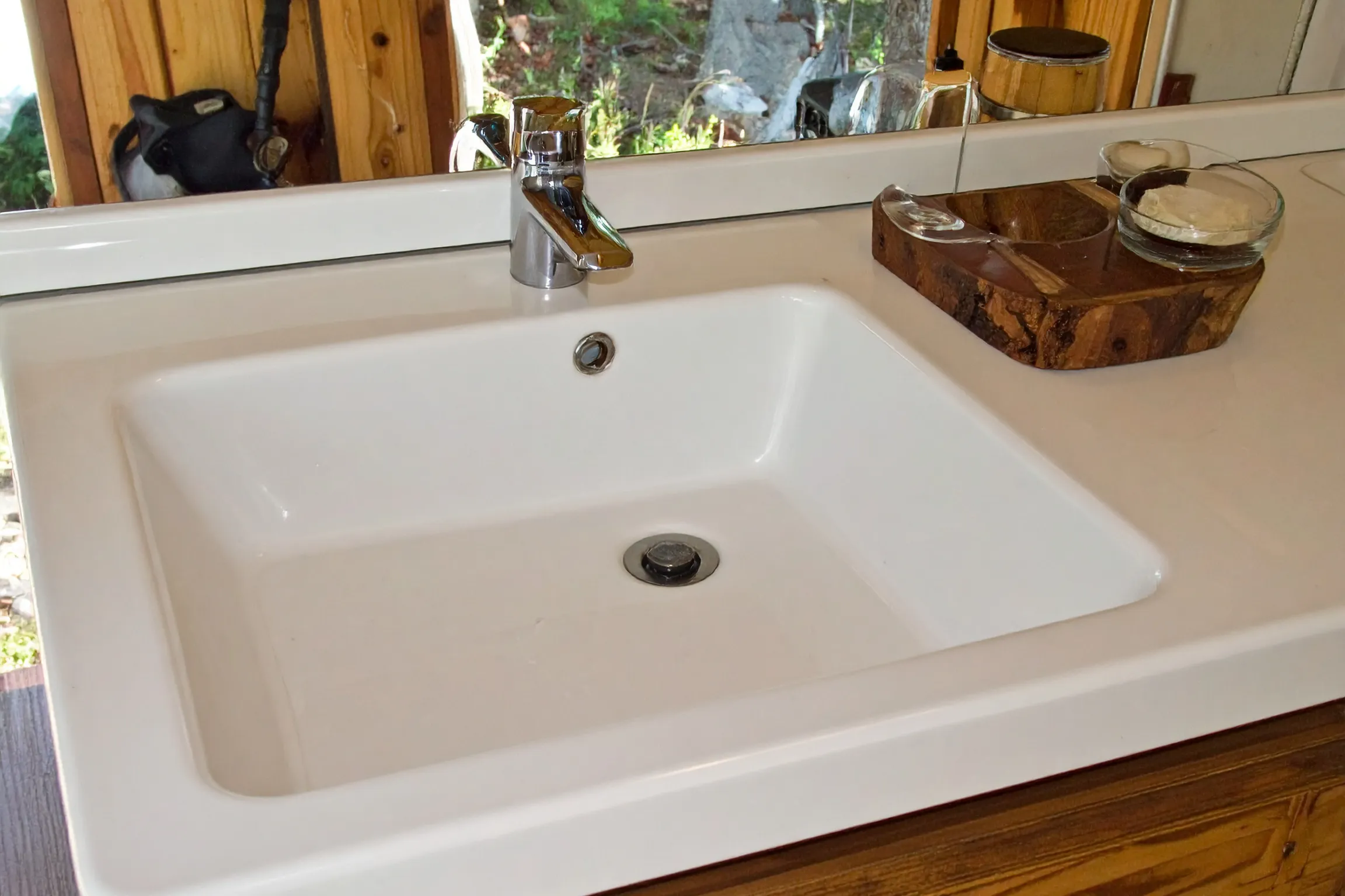 グランピング場の洗面所の画像