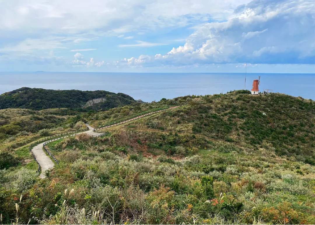 風車展望台の遠目の画像